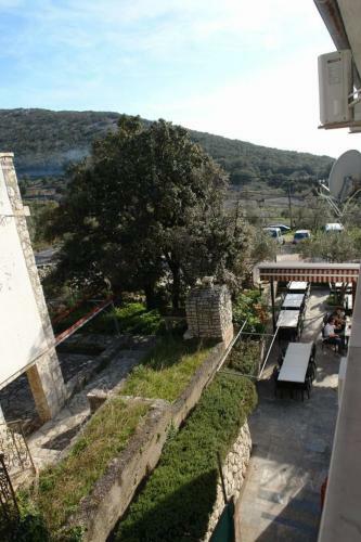 Hostal Guest House Lara
