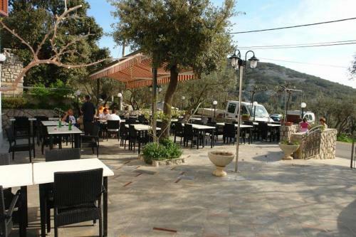 Hostal Guest House Lara