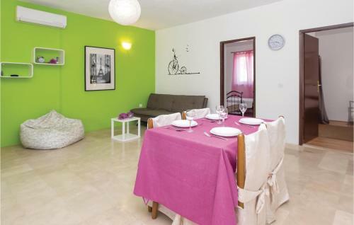 Two-bedroom Holiday Home In Milna