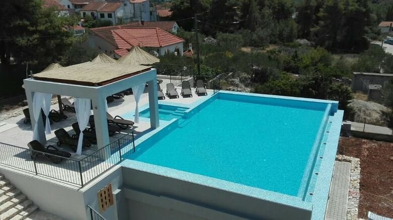 Hostal Villa Toma