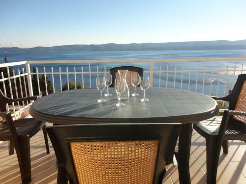 Mimice Bay Apartments