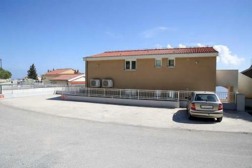 Mimice Bay Apartments