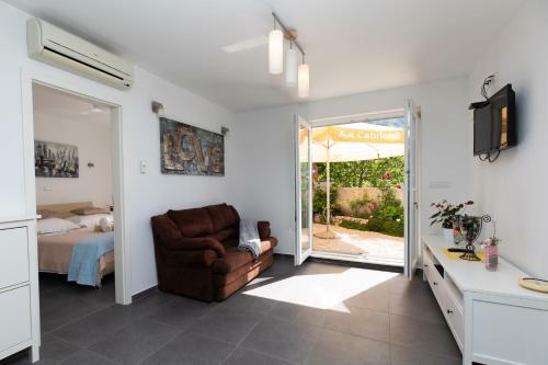 Apartment Kamelija