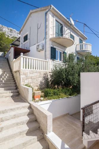 Apartments Djani