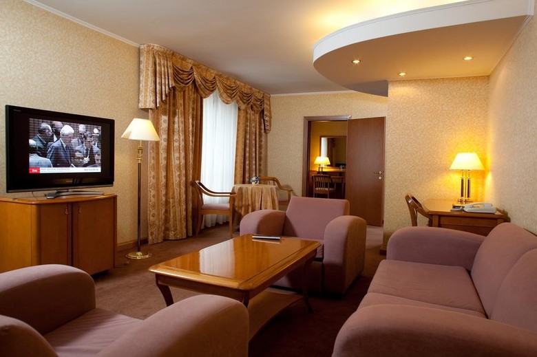 Hotel Cosmos