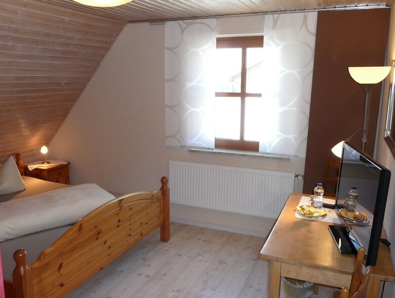 Hostal Hotel Garni Pension Zur Krone