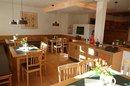 Hostal Hotel Post Und Zum Schwarzen Ross