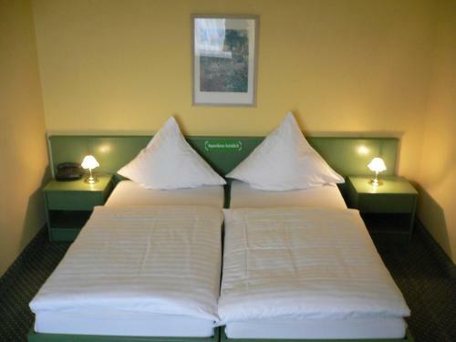 City Hotel