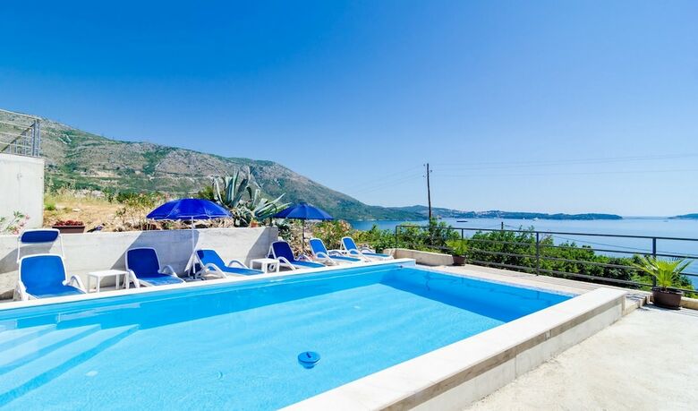 Apartments Villa Made 4U
