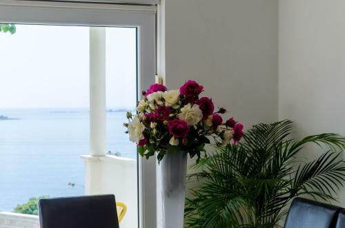 Beautiful Sea View Apartment