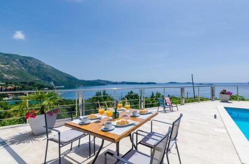 Beautiful Sea View Apartment
