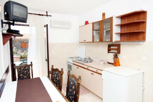 Apartments By The Sea Brgulje (Molat) - 6243