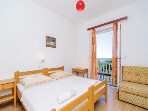 Eight-bedroom Holiday Home In Molunat