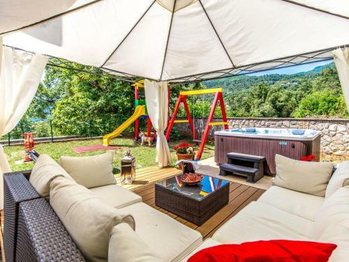 Holiday Home Villa Orhidea