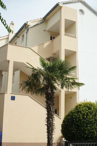 Apartment Dora