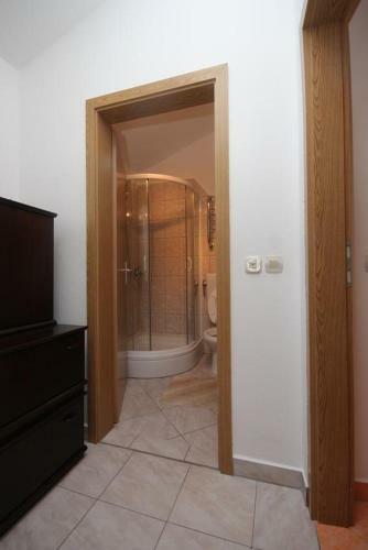 Apartment Preko 8232b