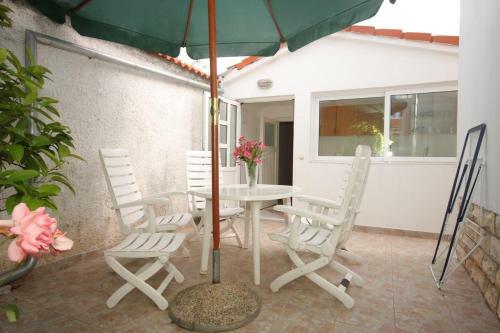 Apartment Preko 8232a