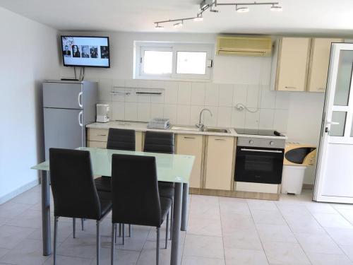 Apartment Preko 8232c