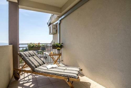 Holiday House With A Swimming Pool Podstrana (split) - 7539