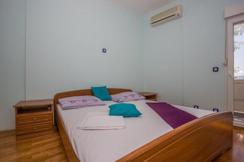 Apartment Podgora 13086a