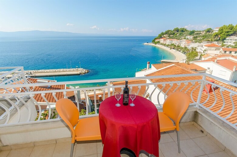 Hostal Apartments Villa Skala