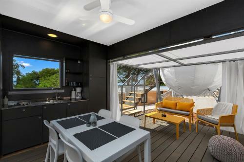 Medora Orbis Mobile Homes & Glamping