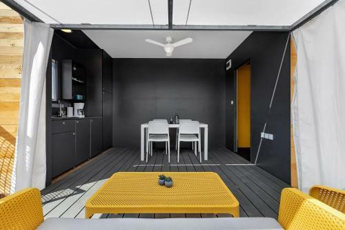 Medora Orbis Mobile Homes & Glamping