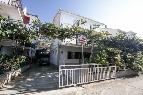 Hostal Apartments Ruzinka