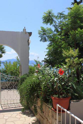 Apartments By The Sea Brist (Makarska) - 505