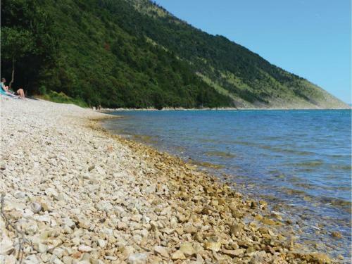 Three-bedroom Holiday Home In Plomin