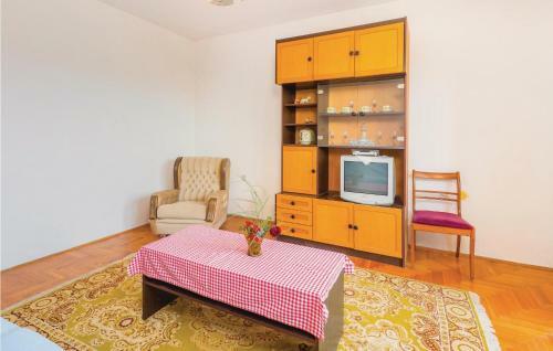 Two-bedroom Apartment In Plomin