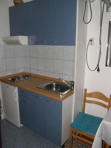 Apartments By The Sea Brist (Makarska) - 15714