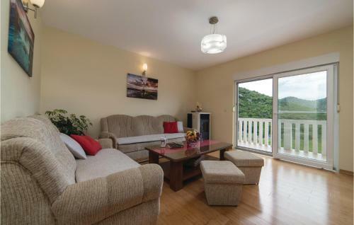 Two-bedroom Holiday Home In Ploce