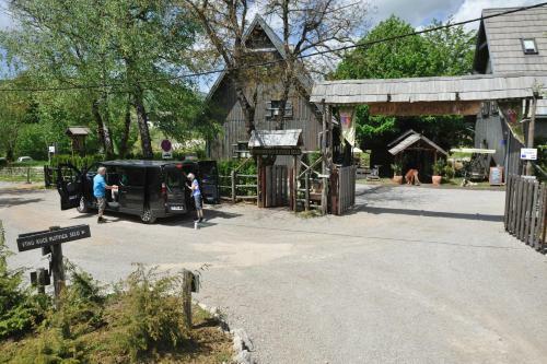 Ethno Houses Plitvica Selo Deluxe