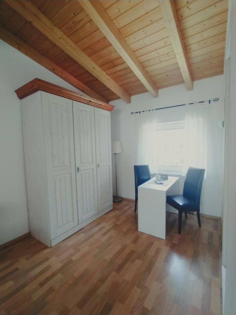Hostal Dorfsch�nke