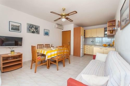 Miran Apartments Pisak