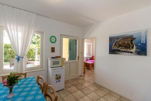 Apartment Petrcane 14327a