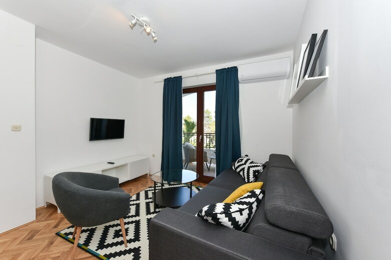 Mediterraneo Garden Apartments