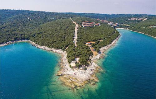 Two-bedroom Holiday Home In Peruski