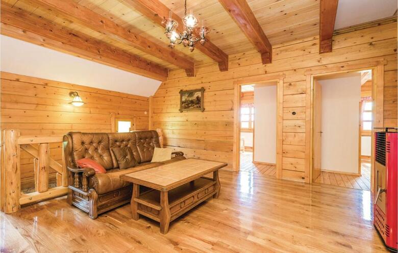 Four-bedroom Holiday Home In Perusic