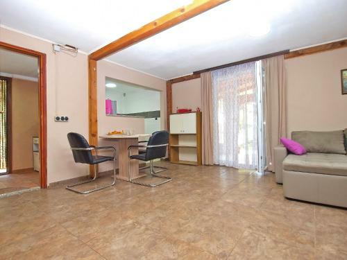 House Nikola 1422
