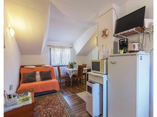 Two-bedroom Apartment In Pavicini