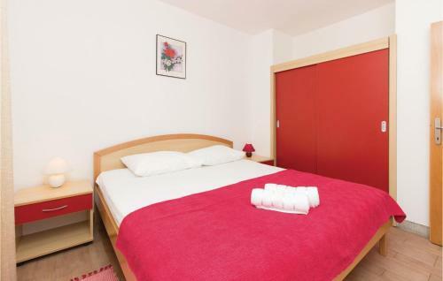 Eight-bedroom Holiday Home In Pasman