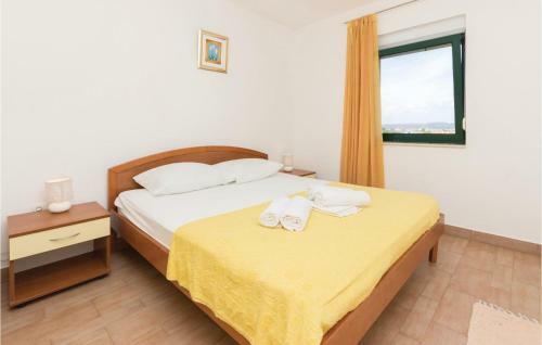 Eight-bedroom Holiday Home In Pasman