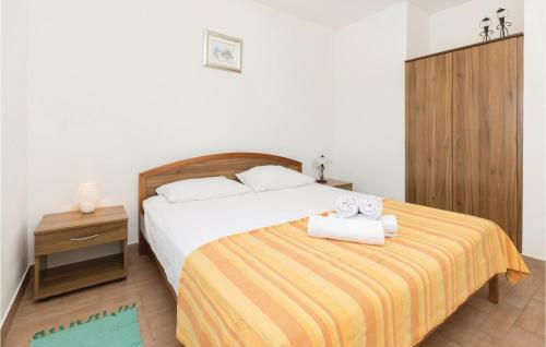 Eight-bedroom Holiday Home In Pasman