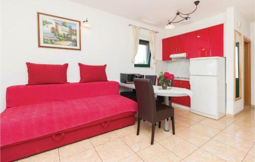 Eight-bedroom Holiday Home In Pasman