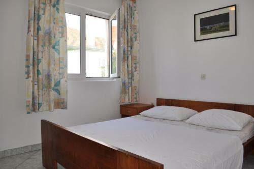 Apartments Petar Maksan