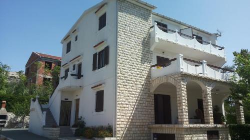 Apartments With A Parking Space Pag - 15442