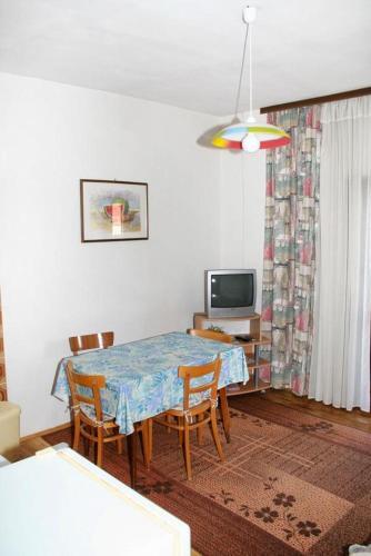 Apartments By The Sea Pag - 532