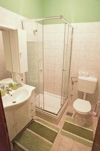 Hostal Triple Room Osijek 15994c